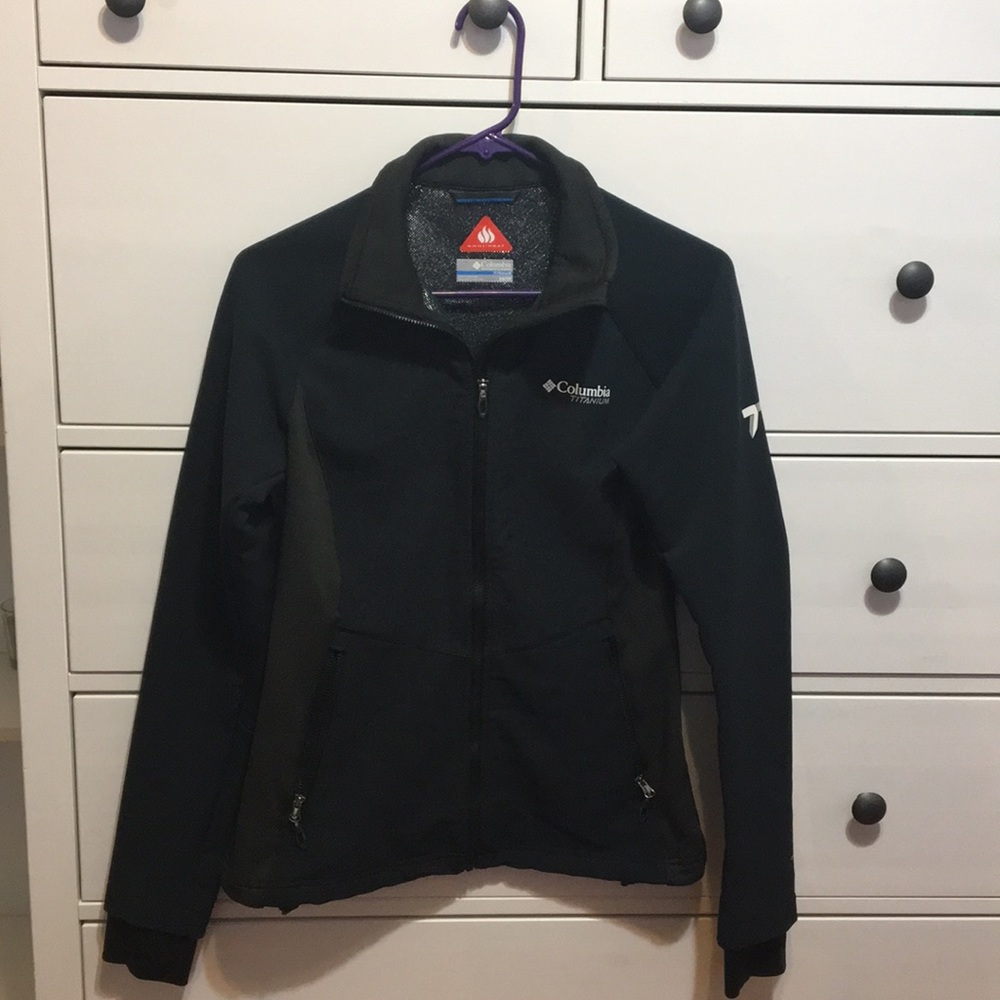 Columbia sportswear black jacket